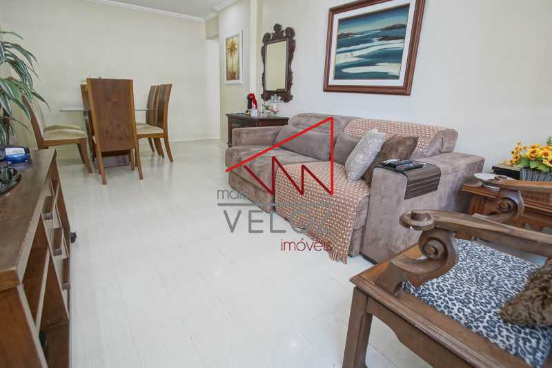 Apartamento à venda com 3 quartos, 85m² - Foto 1