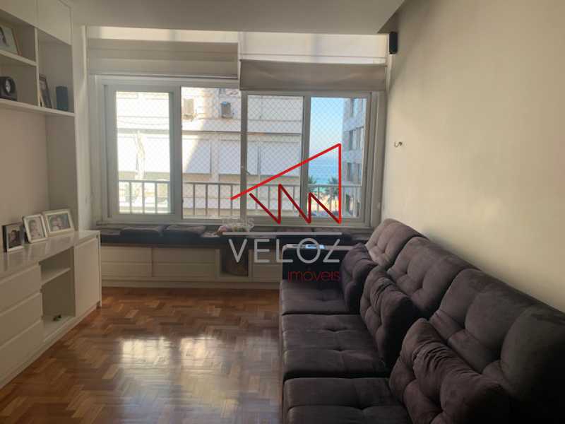 Apartamento à venda com 3 quartos, 160m² - Foto 1