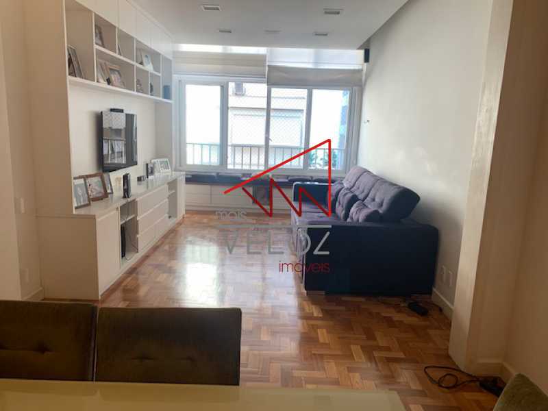 Apartamento à venda com 3 quartos, 160m² - Foto 2