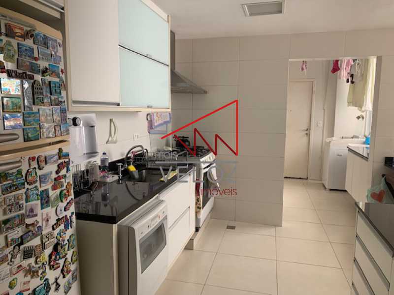 Apartamento à venda com 3 quartos, 160m² - Foto 18