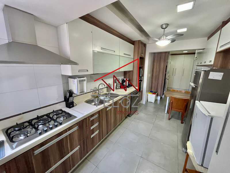 Apartamento à venda com 3 quartos, 275m² - Foto 23