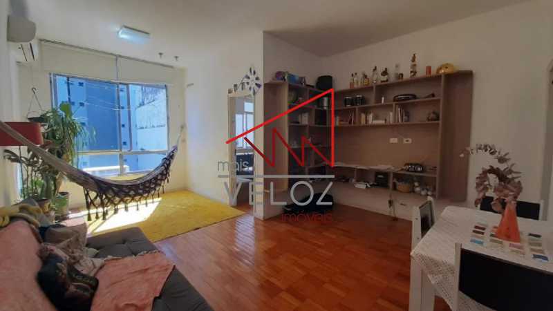 Apartamento à venda com 3 quartos, 95m² - Foto 1