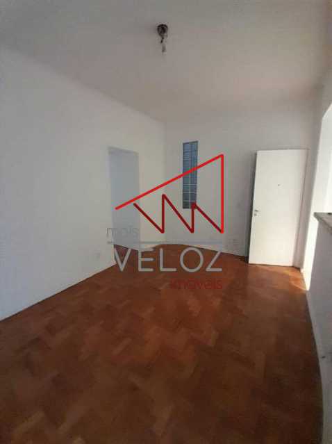 Apartamento à venda com 2 quartos, 61m² - Foto 3