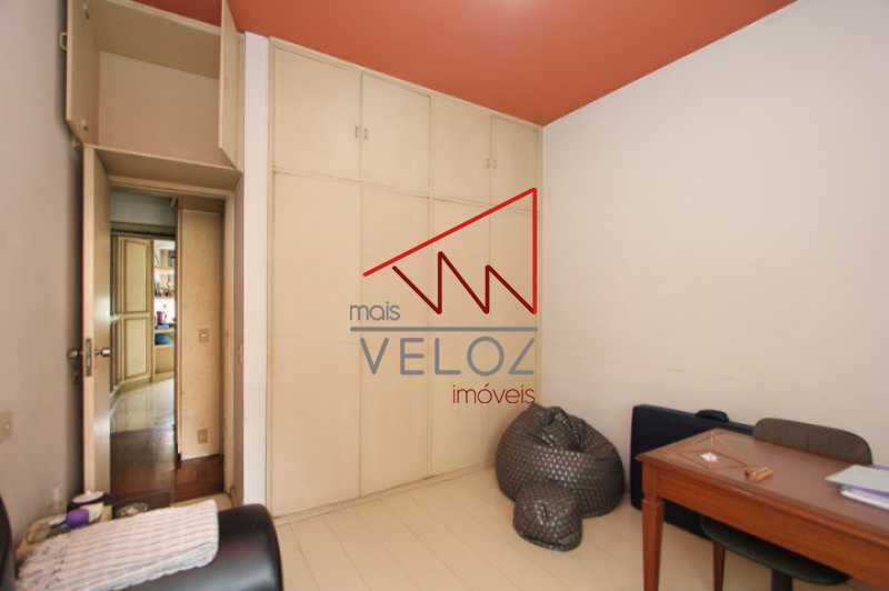 Apartamento à venda com 4 quartos, 162m² - Foto 15