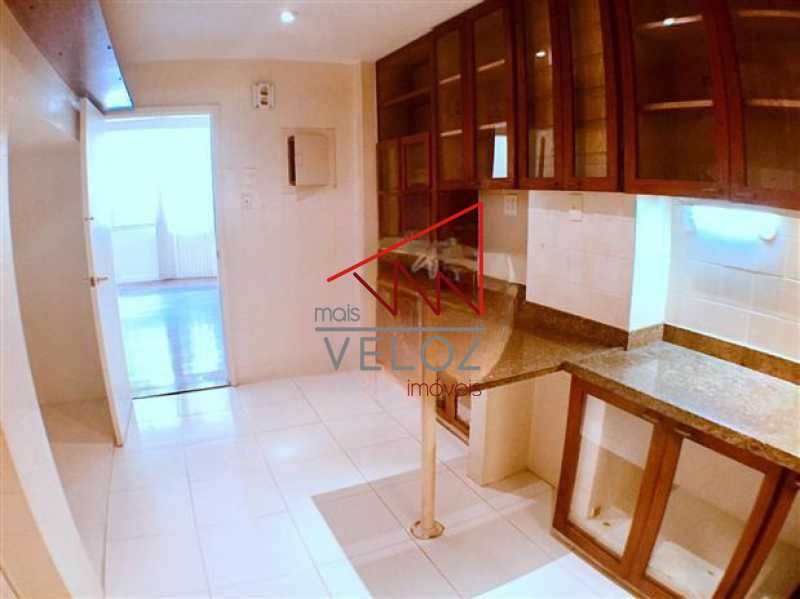 Apartamento à venda com 3 quartos, 136m² - Foto 10