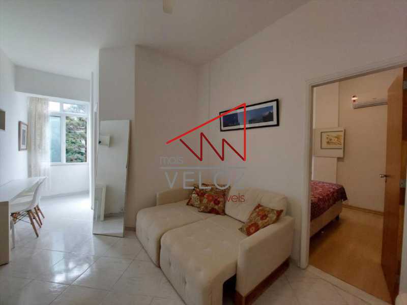 Apartamento à venda com 2 quartos, 68m² - Foto 4