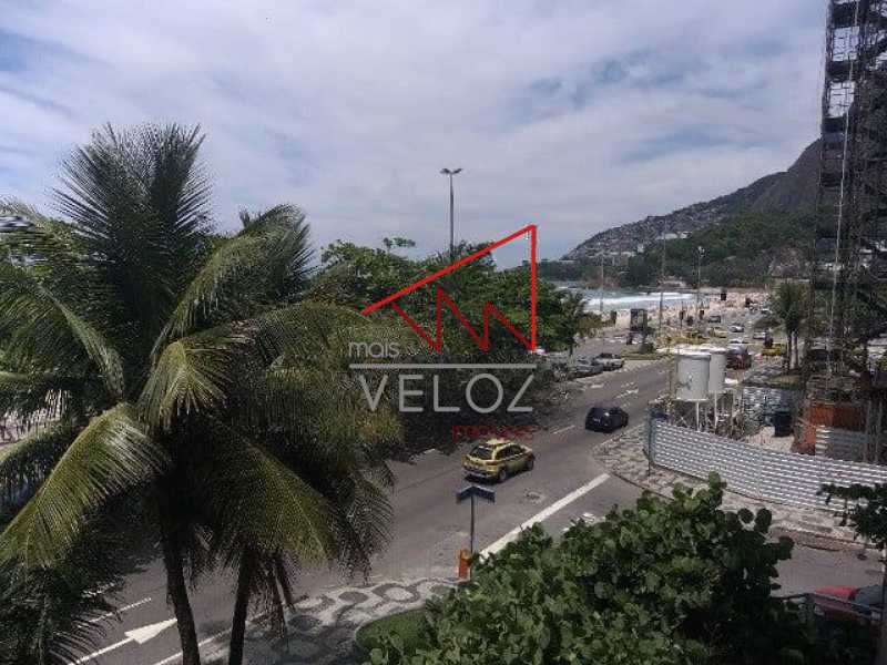 Apartamento à venda com 4 quartos, 254m² - Foto 2