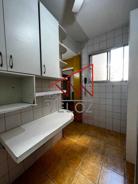 Apartamento à venda com 3 quartos, 134m² - Foto 22