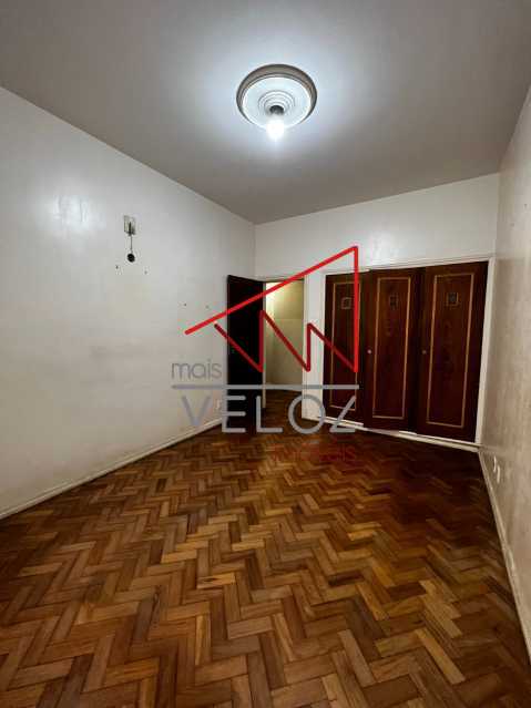 Apartamento à venda com 3 quartos, 134m² - Foto 12