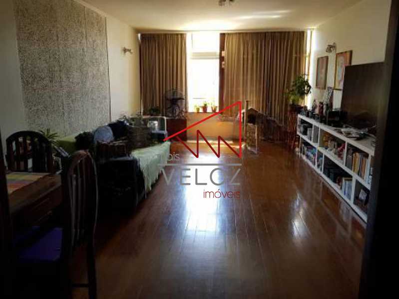 Apartamento à venda com 4 quartos, 242m² - Foto 2