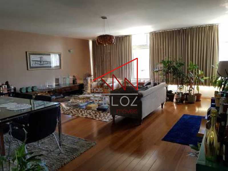 Apartamento à venda com 4 quartos, 242m² - Foto 1