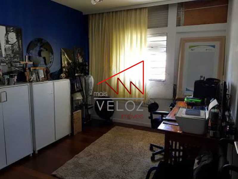 Apartamento à venda com 4 quartos, 242m² - Foto 3