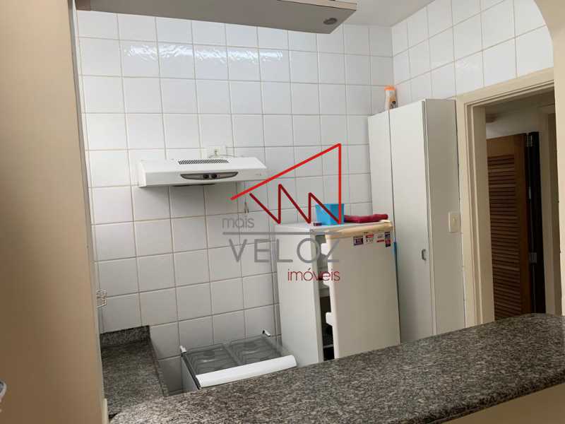 Apartamento à venda com 1 quarto, 41m² - Foto 21