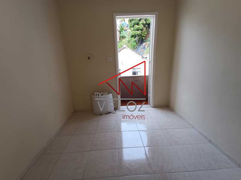 Apartamento à venda com 3 quartos, 70m² - Foto 2