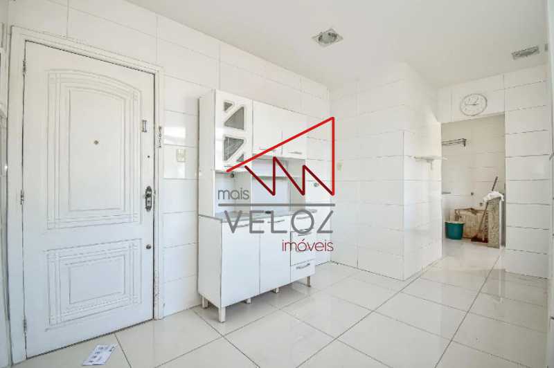 Apartamento à venda com 2 quartos, 46m² - Foto 15