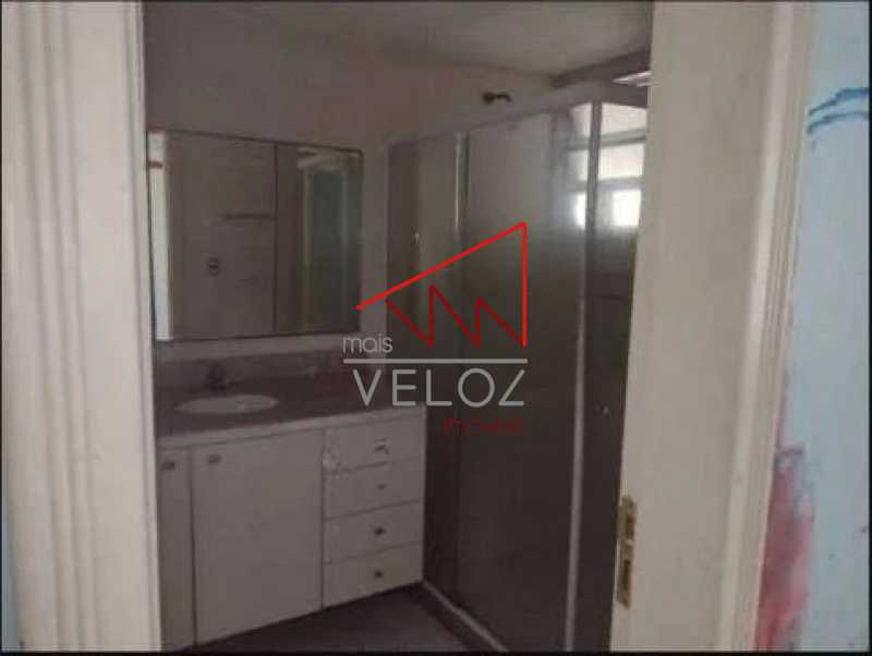 Apartamento à venda com 3 quartos, 257m² - Foto 14