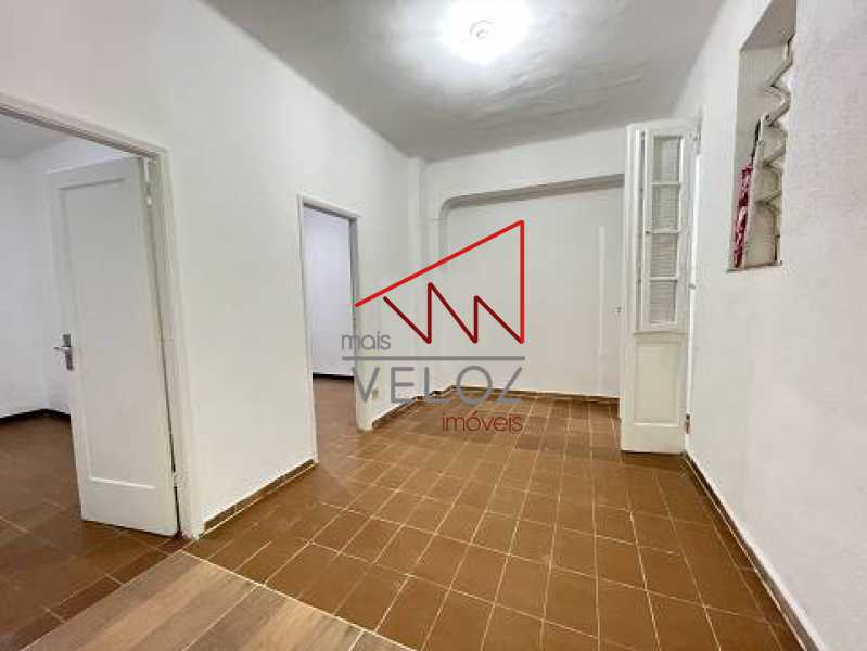 Apartamento à venda com 2 quartos, 79m² - Foto 3