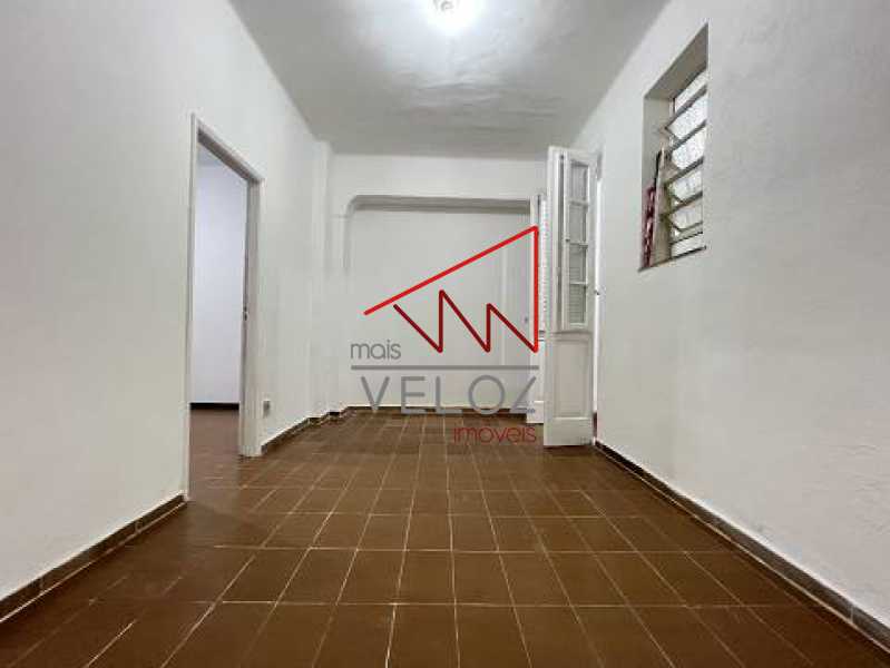 Apartamento à venda com 2 quartos, 79m² - Foto 4