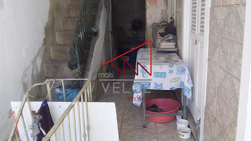 Casa à venda com 3 quartos, 50m² - Foto 13