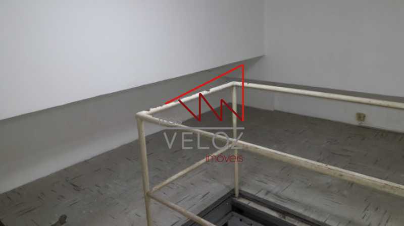 Apartamento à venda com 1 quarto, 40m² - Foto 13