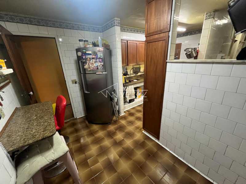 Apartamento à venda com 3 quartos, 210m² - Foto 26