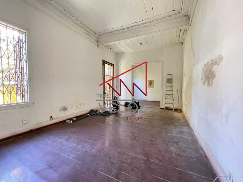 Casa à venda com 3 quartos, 301m² - Foto 13