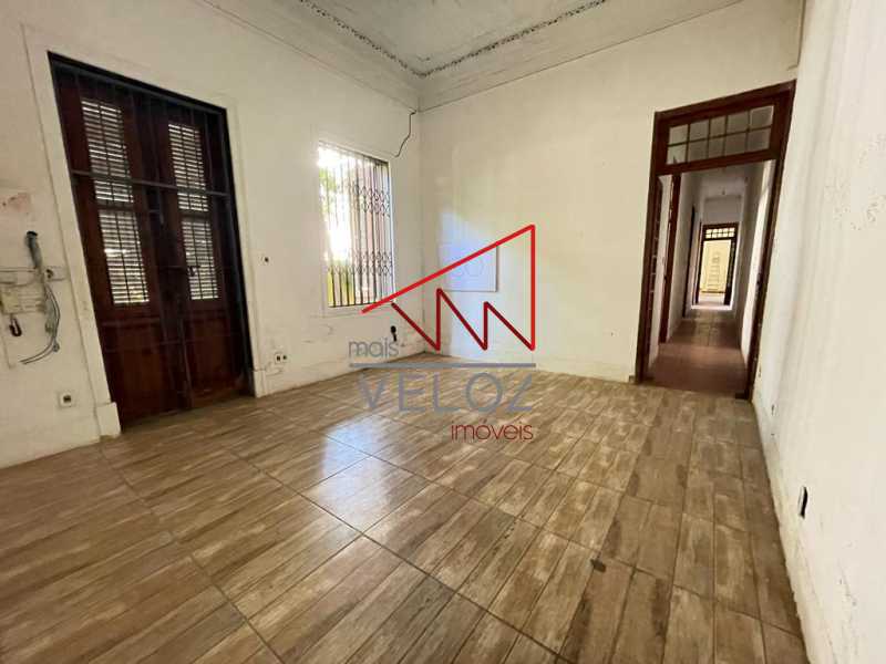 Casa à venda com 3 quartos, 301m² - Foto 15