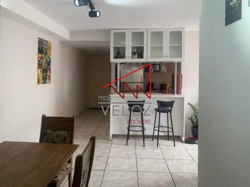 Apartamento à venda com 2 quartos, 62m² - Foto 13