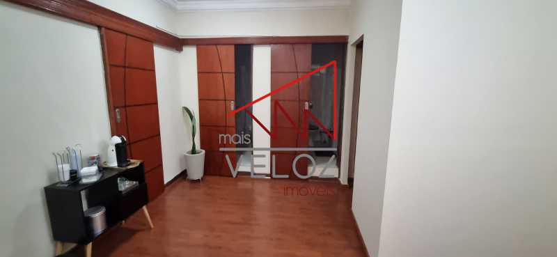 Apartamento à venda com 2 quartos, 80m² - Foto 13