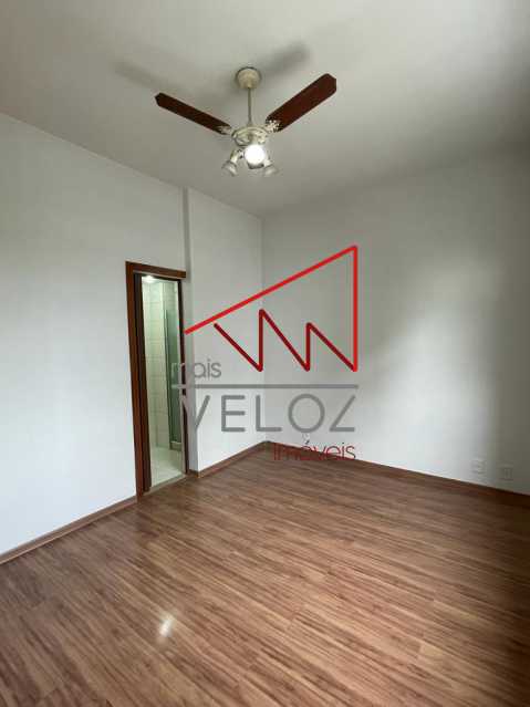 Apartamento à venda com 2 quartos, 70m² - Foto 1