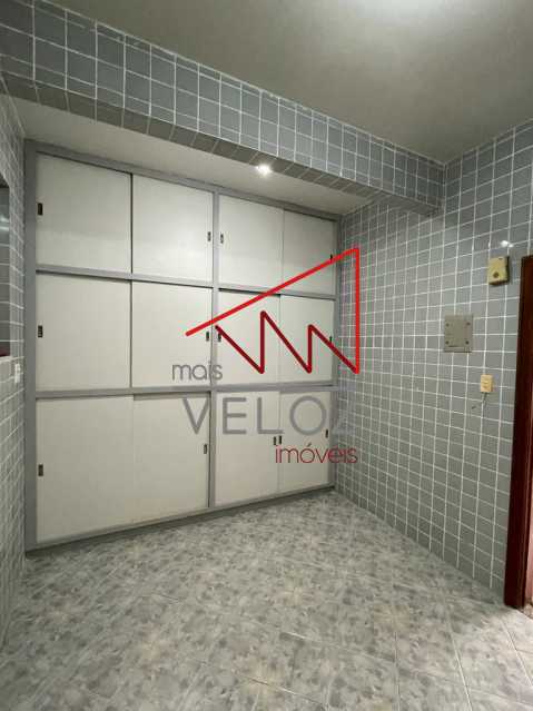 Apartamento à venda com 2 quartos, 70m² - Foto 10