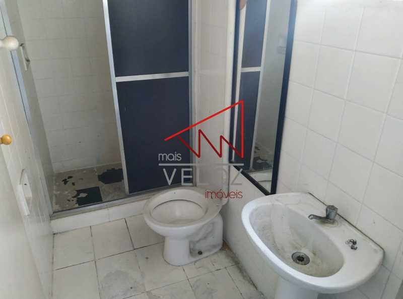 Apartamento à venda com 2 quartos, 68m² - Foto 25