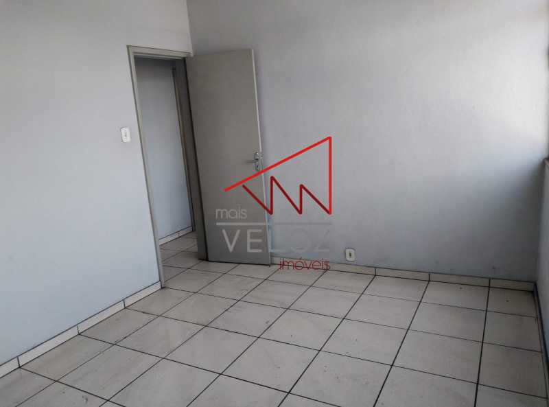 Apartamento à venda com 2 quartos, 68m² - Foto 11