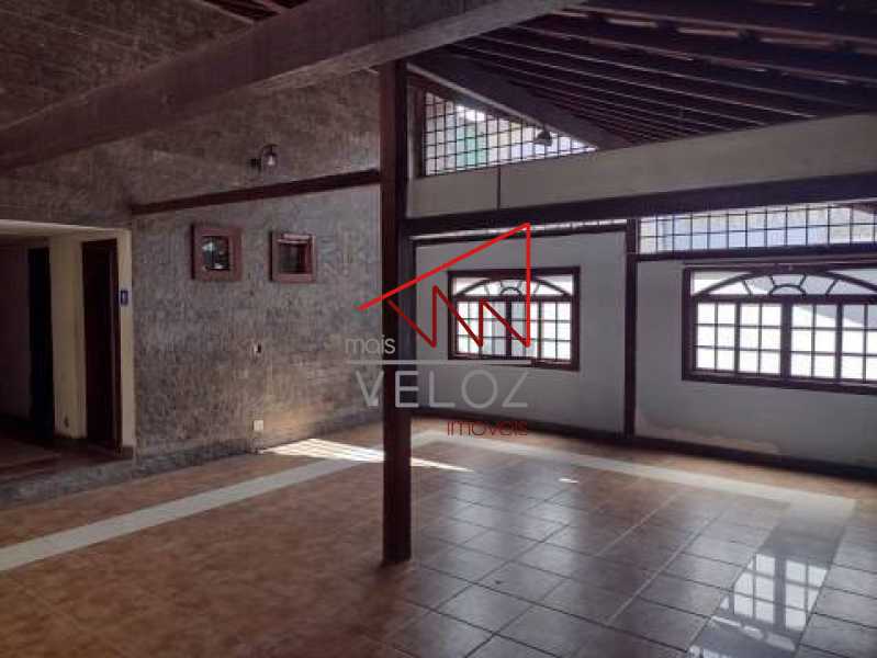 Casa à venda com 24 quartos, 1749m² - Foto 2