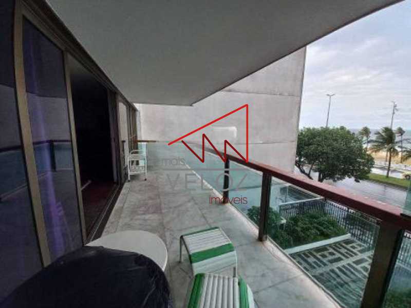 Apartamento à venda com 3 quartos, 190m² - Foto 1