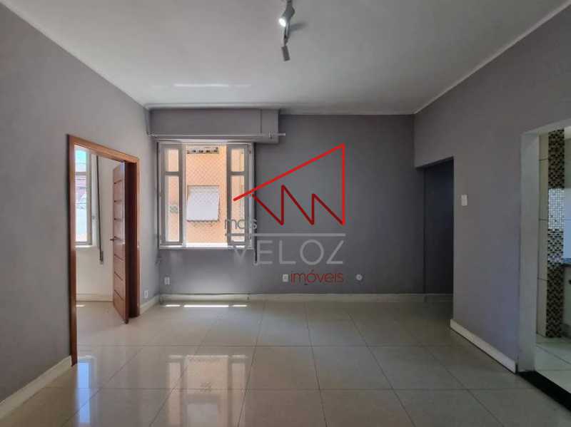 Apartamento à venda com 1 quarto, 48m² - Foto 1