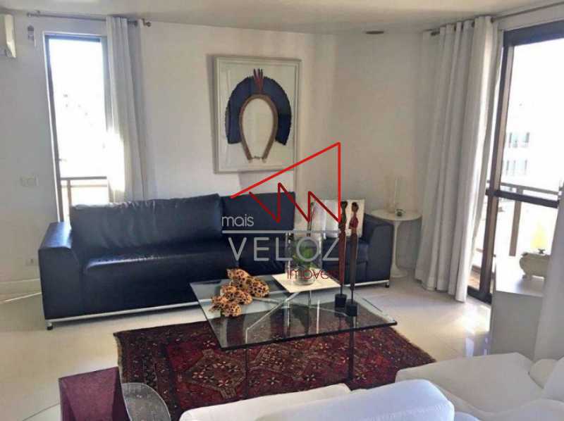 Cobertura à venda com 2 quartos, 157m² - Foto 3