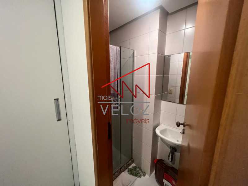 Cobertura à venda com 3 quartos, 230m² - Foto 12