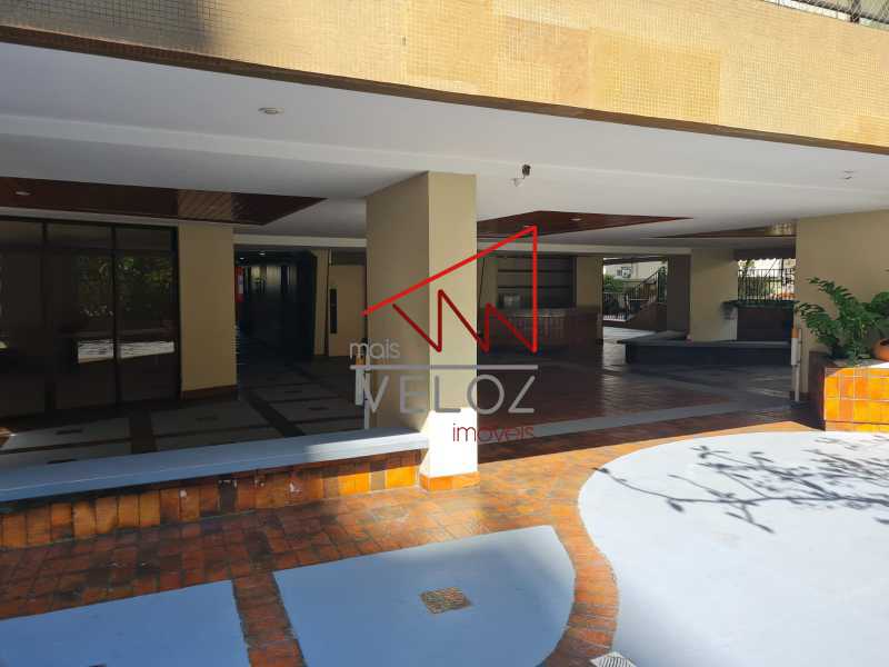 Casa à venda com 4 quartos, 600m² - Foto 28