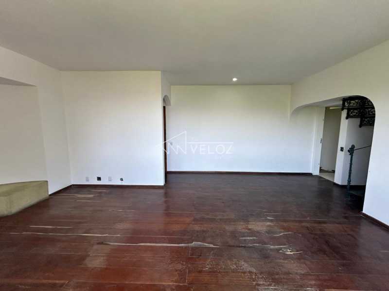 Cobertura à venda com 4 quartos, 270m² - Foto 12