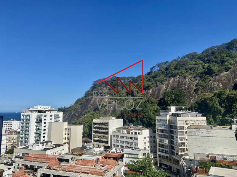 Apartamento à venda com 3 quartos, 163m² - Foto 2