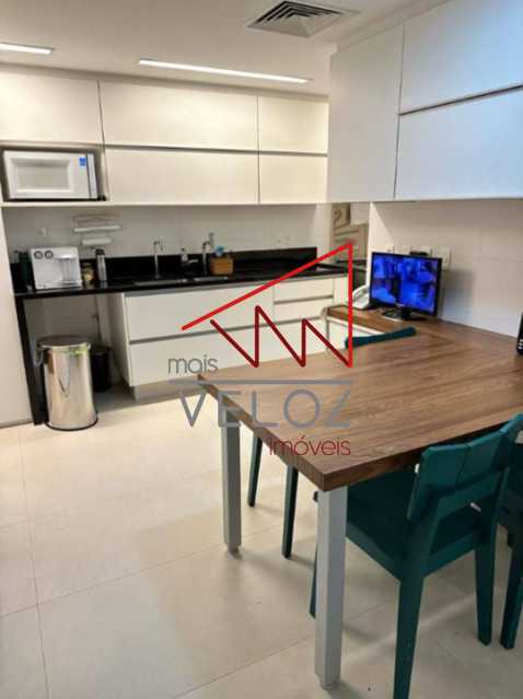 Apartamento à venda com 3 quartos, 200m² - Foto 15