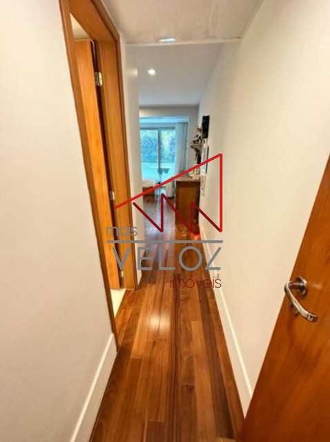 Apartamento à venda com 3 quartos, 200m² - Foto 7