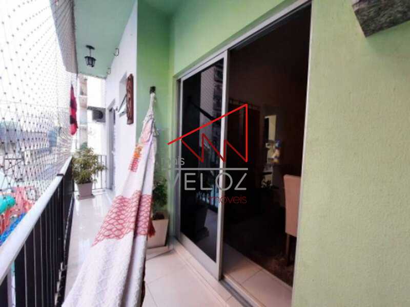 Apartamento à venda com 2 quartos, 68m² - Foto 4