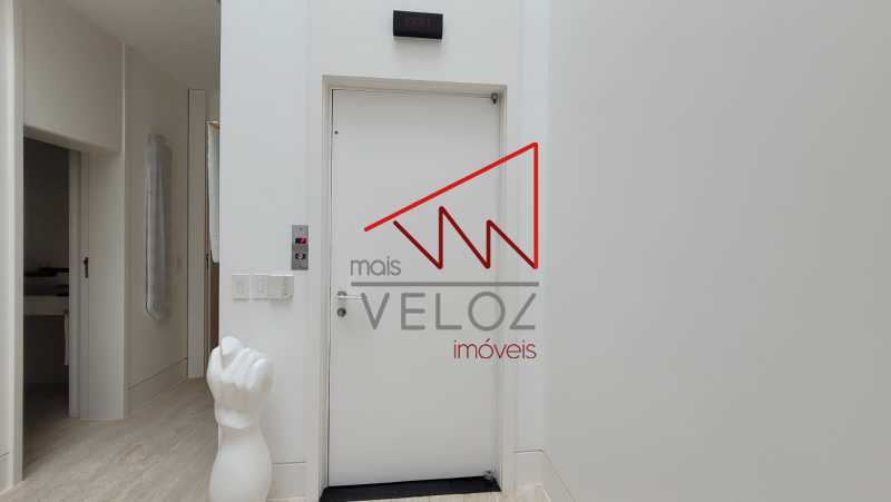 Apartamento à venda com 3 quartos, 220m² - Foto 13