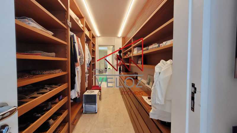 Apartamento à venda com 3 quartos, 220m² - Foto 26