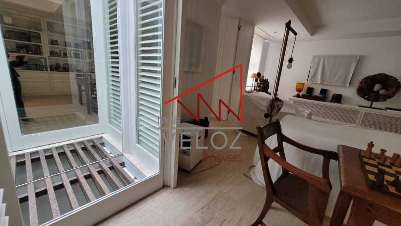 Apartamento à venda com 3 quartos, 220m² - Foto 17