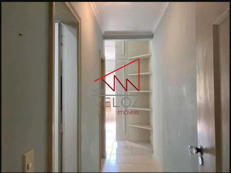 Apartamento à venda com 3 quartos, 179m² - Foto 4