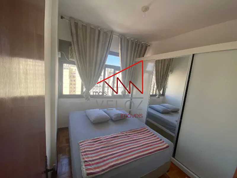 Apartamento à venda com 2 quartos, 70m² - Foto 4