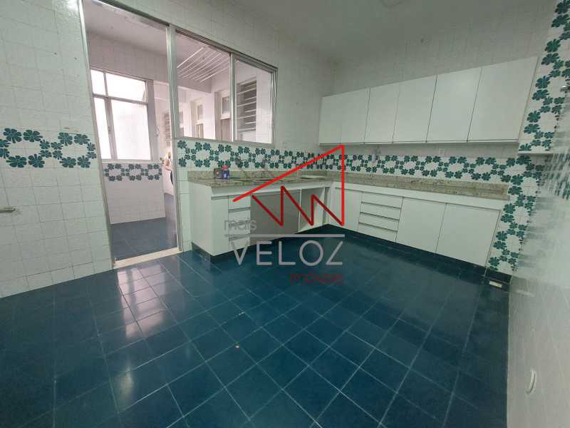 Apartamento à venda com 3 quartos, 218m² - Foto 24